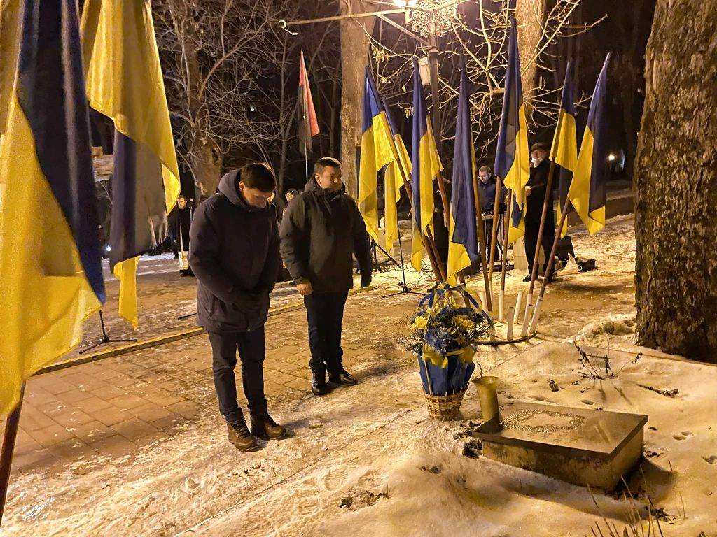 смолоскипною ходою