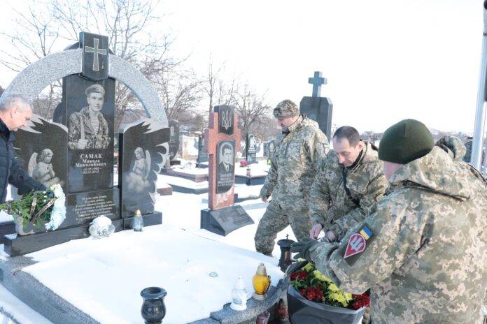 На Франківщині вшанували пам'ять полеглого "кіборга" Миколи Семака