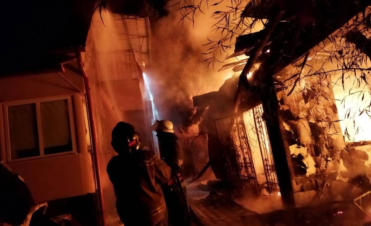 У Коломиському районі вогонь знищив житловий будинок