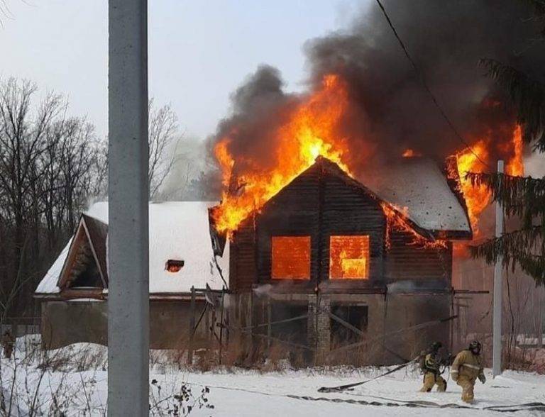 Упродовж доби в Коломийському районі трапилися дві пожежі