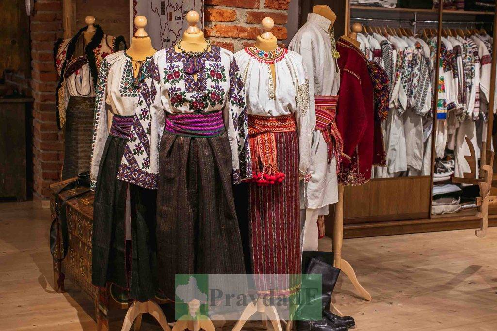 У Івано-Франківську,Галина Яцинович