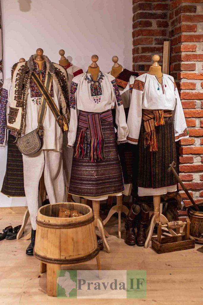 У Івано-Франківську,Галина Яцинович