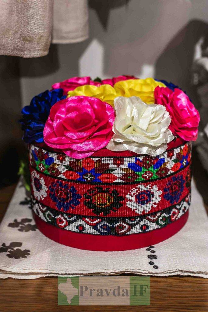 У Івано-Франківську,Галина Яцинович