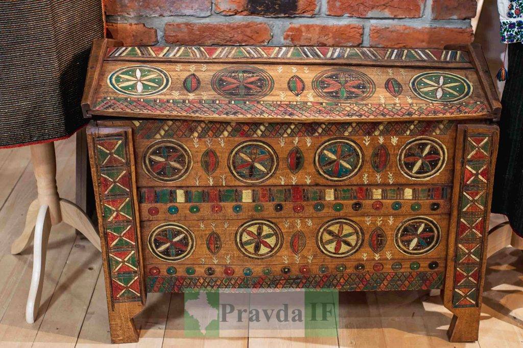 У Івано-Франківську,Галина Яцинович