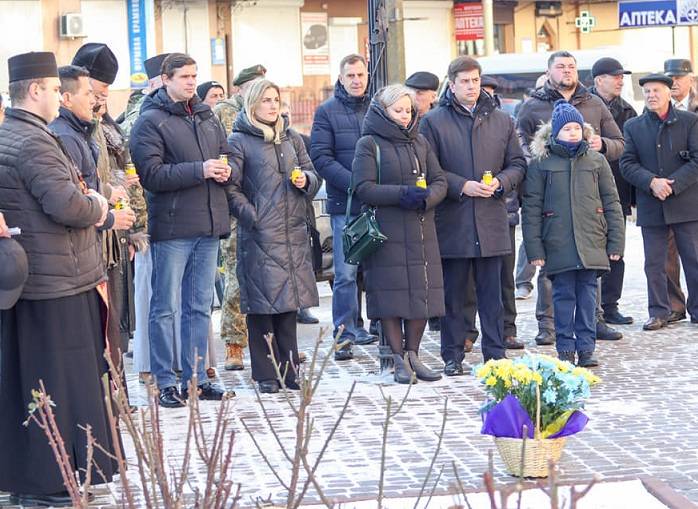 Калушани вшанували подвиг захисників Донецького аеропорту