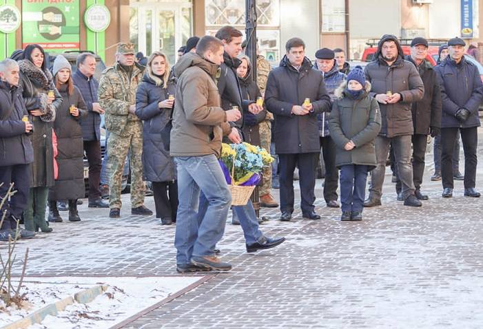 Калушани вшанували подвиг захисників Донецького аеропорту