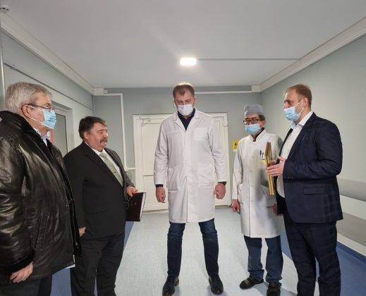 Дві прикарпатські лікарні отримали апарати ШВЛ від Угорщини ФОТО