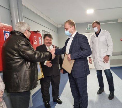 Дві прикарпатські лікарні отримали апарати ШВЛ від Угорщини ФОТО