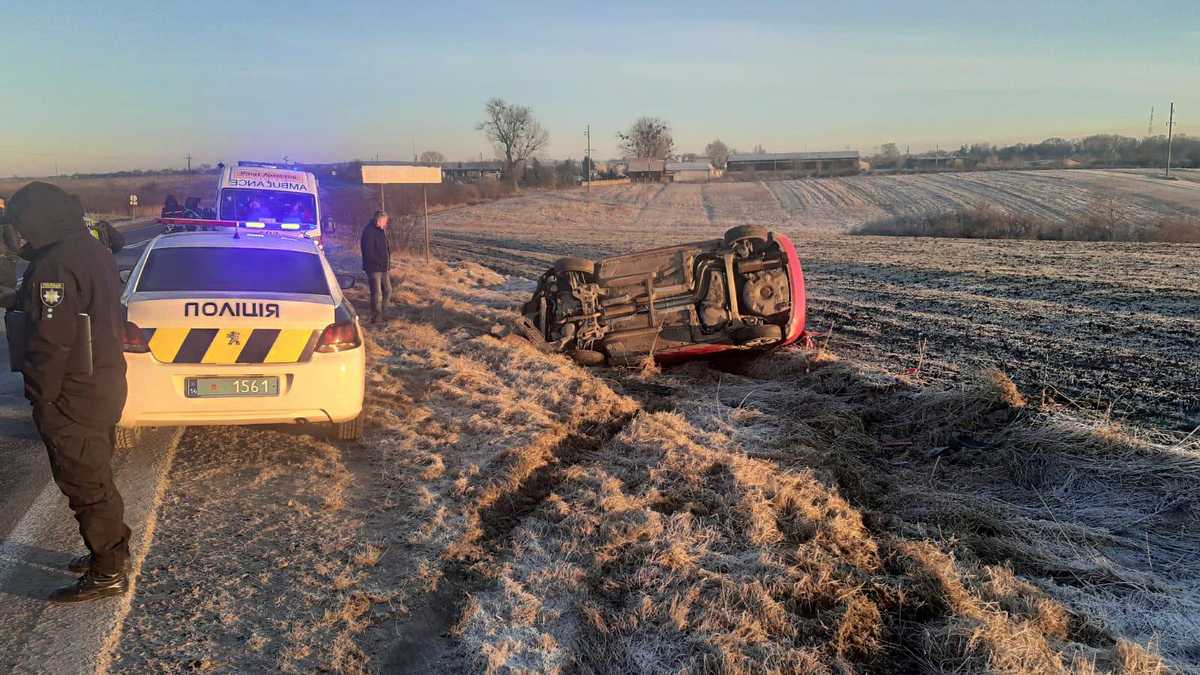 Злетів у кювет: поблизу Львова трагічно загинув прикарпатець