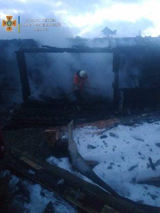 Все знищив вогонь: на Косівщині жінка з дитиною залишилася без даху над головою - потрібна допомога ФОТО, ВІДЕО