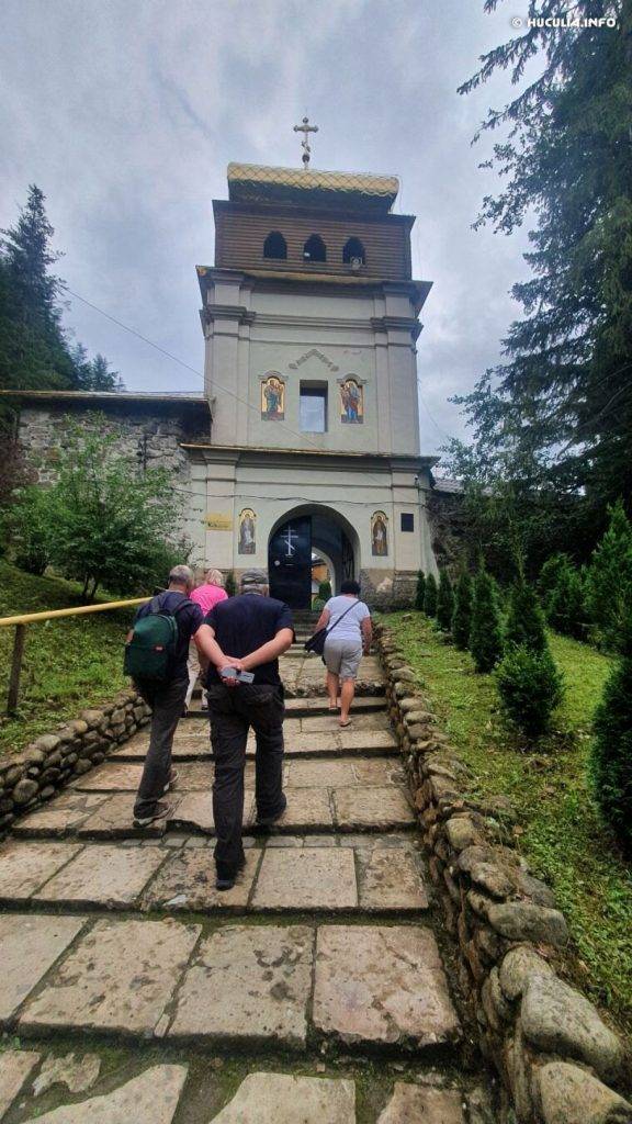 що подивитися на Франківщині,подорож Франківщиною,цікаві місця в Івано-Франківській області