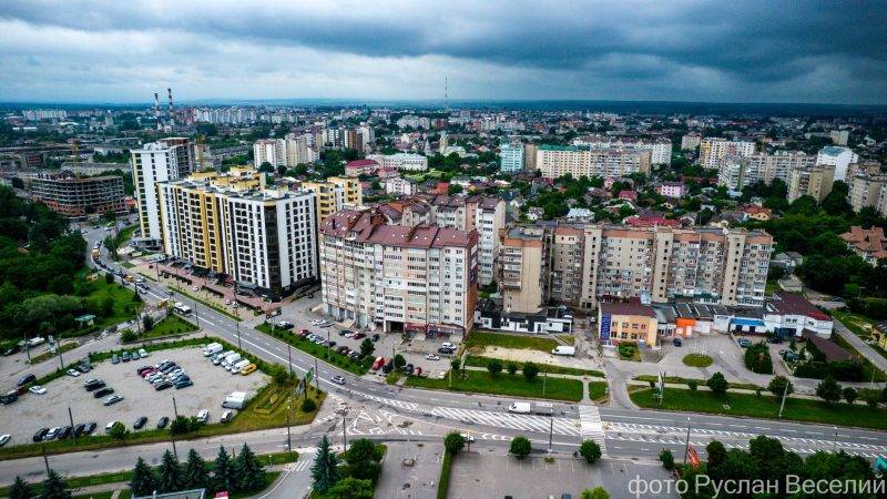 Івано-Франківськ передасть дві вулицю у державну власність