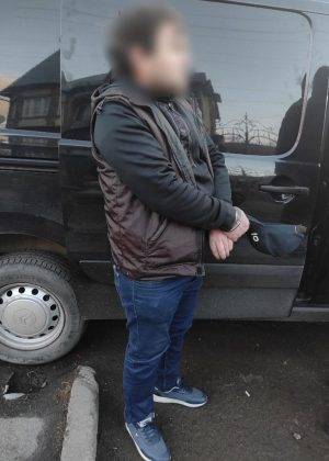 На Прикарпатті двоє зловмисників викрали з автівки понад 40 тисяч гривень ФОТО