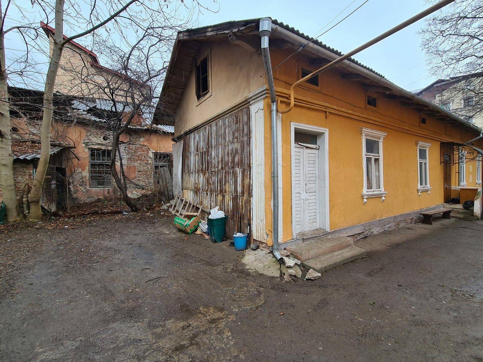 Як сьогодні виглядає приміщення колишнього дитсадка по вулиці Чорновола у Франківську, де роками “хазяйнував” Московський Патріархат ФОТО