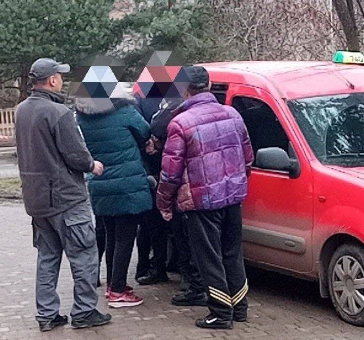 У Франківську п’яний неадекват кидався на медиків, які намагалися надати йому допомогу ФОТО