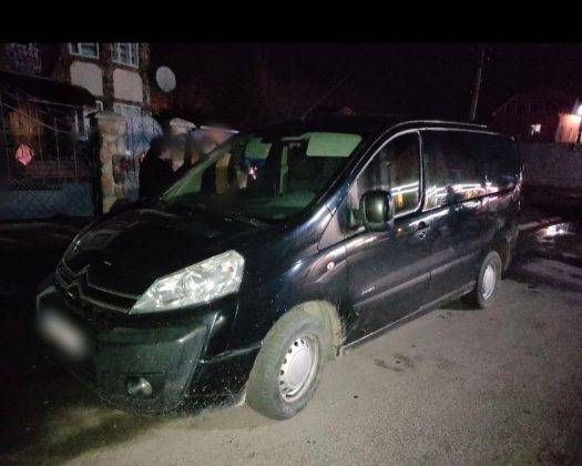На Прикарпатті двоє зловмисників викрали з автівки понад 40 тисяч гривень ФОТО