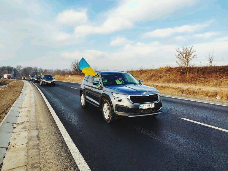 Прикарпатці долучилися до автопробігу Єдності ФОТО