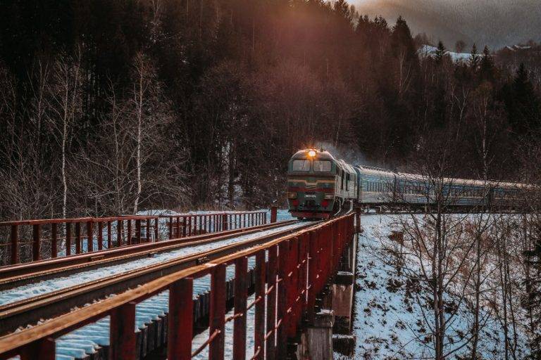 Додатковий потяг сполученням Суми – Ворохта курсуватиме до 24 березня