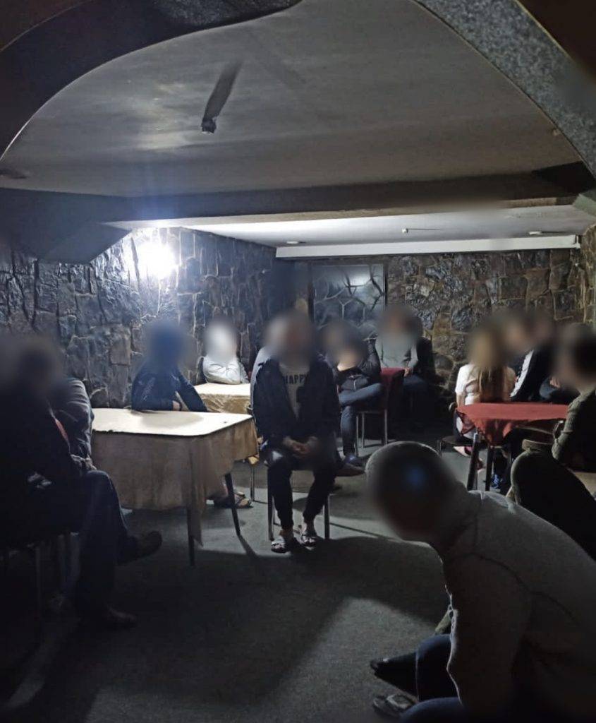 На Прикарпатті правоохоронці звільнили 50 викрадених людей, яких силоміць утримували у так званих реабілітаційних центрах ФОТО