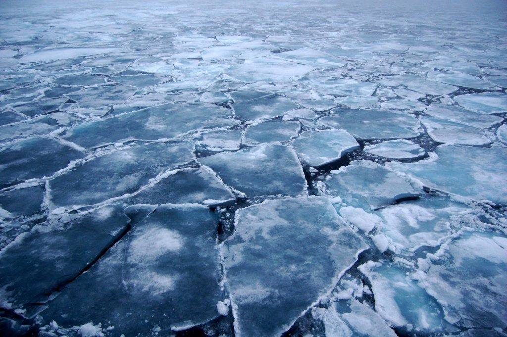 Прикарпатців попереджають про небезпечний лід на водоймах