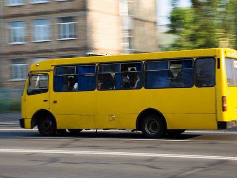 Працівників франківського Укроборонпрому перевозитиме родина місцевого прокурора