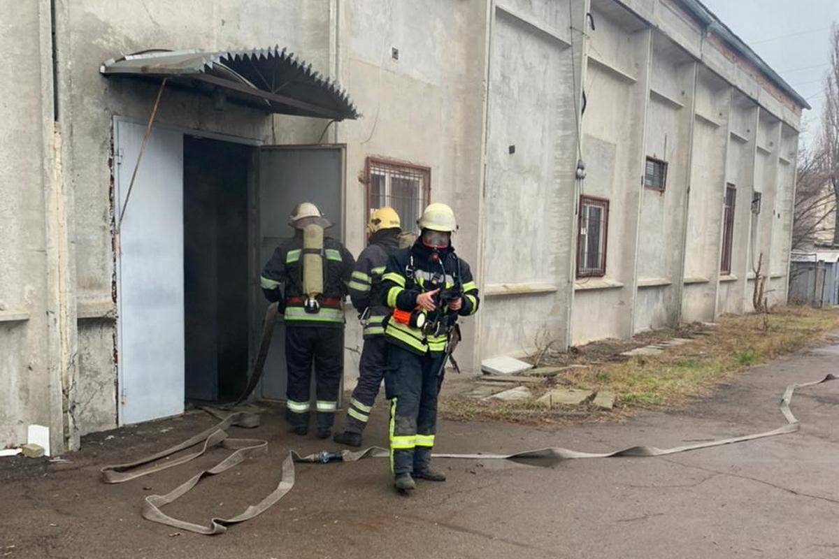 На околиці Івано-Фракнівська горіла приватна електропідстанція