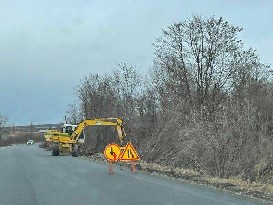 Дорожники проводять ремонт Тисменицької об'їзної ФОТО