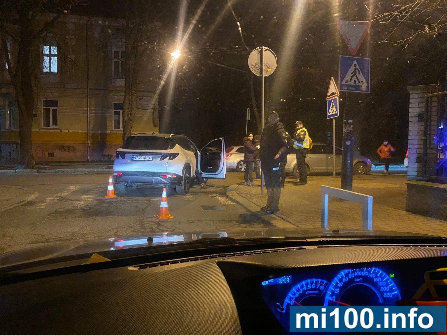 Через аварію у Франківську повністю заблокована одна з центральних вулиць ФОТО