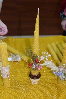 Франківський “Карітас” ініціював екоакцію зі стрітенськими свічками, кошти з продажу яких підуть на благодійну їдальню ФОТО