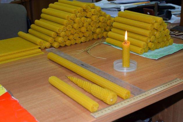 Франківський “Карітас” ініціював екоакцію зі стрітенськими свічками, кошти з продажу яких підуть на благодійну їдальню ФОТО