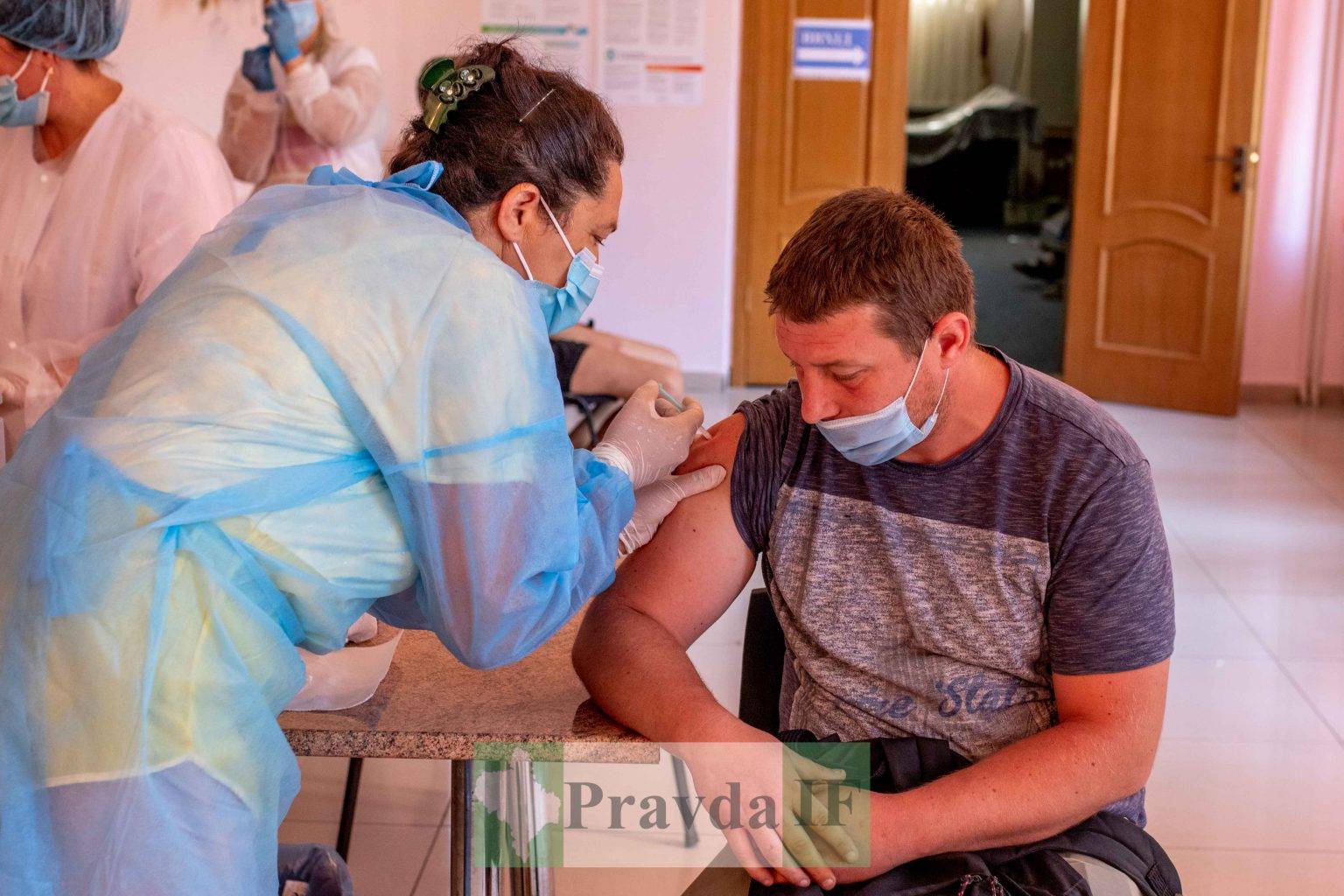 В Івано-Франківській області за добу медики вакцинували від COVID 1 822 людини