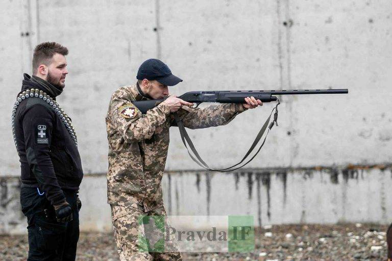 "Не панікуй!Готуйся!": у Івано-Франківську відбувся відкритий вишкіл для цивільного населення ФОТОРЕПОРТАЖ