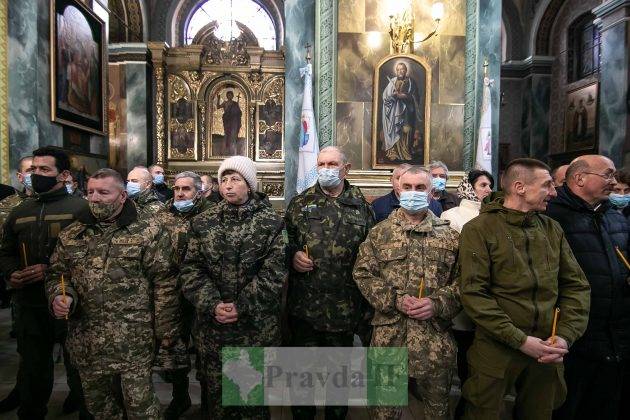 В Івано-Франківську панахидою вшанували пам'ять захисників України ФОТОРЕПОРТАЖ