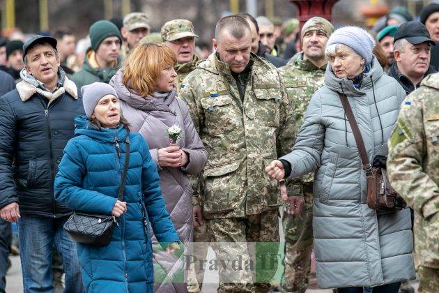 Франківчани урочистою ходою та віче вшанували пам'ять Небесної Сотні та сьому річницю битви за Дебальцеве ФОТОРЕПОРТАЖ