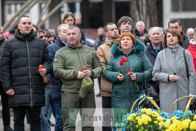 Франківчани урочистою ходою та віче вшанували пам'ять Небесної Сотні та сьому річницю битви за Дебальцеве ФОТОРЕПОРТАЖ