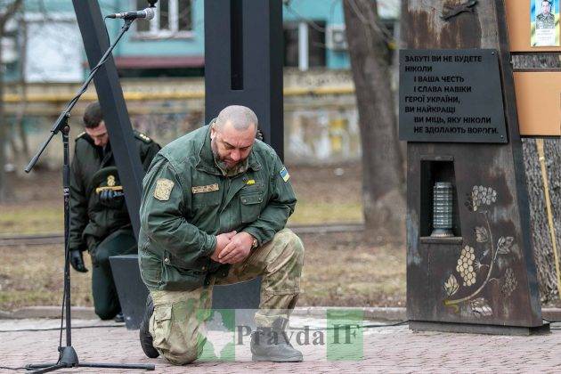 Франківчани урочистою ходою та віче вшанували пам'ять Небесної Сотні та сьому річницю битви за Дебальцеве ФОТОРЕПОРТАЖ