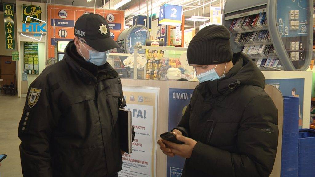Поліція та журналісти перевірили, як у Коломиї дотримуються карантину ВІДЕО