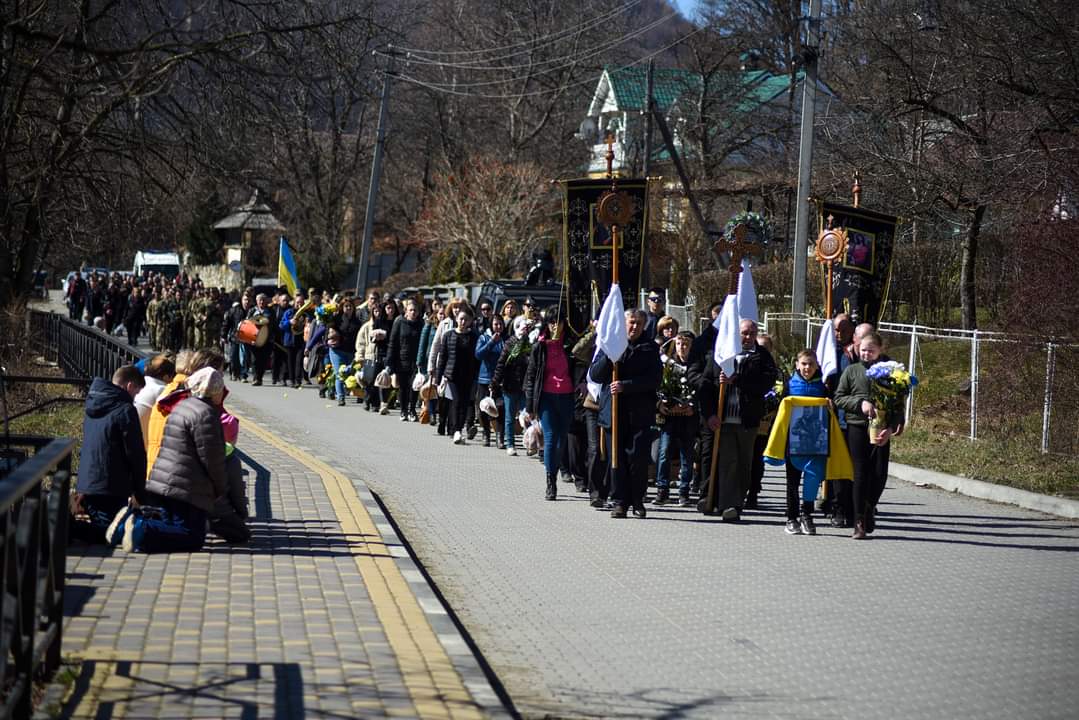 На Косівщині провели в останню путь полеглого героя Мирослава Васильчука