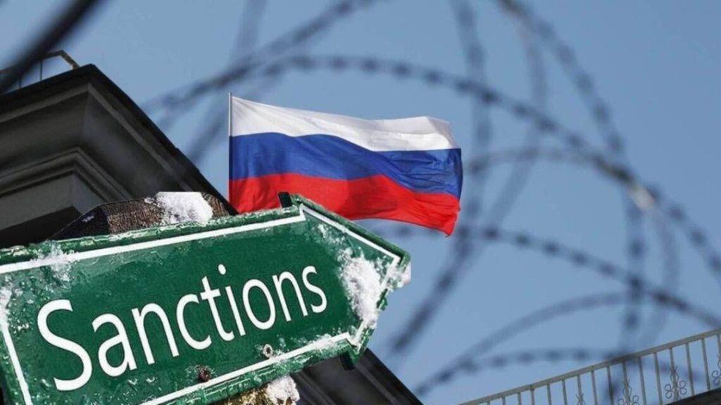 Нафта і газ, торгівля, фінанси: все про санкції проти РФ та їх наслідки