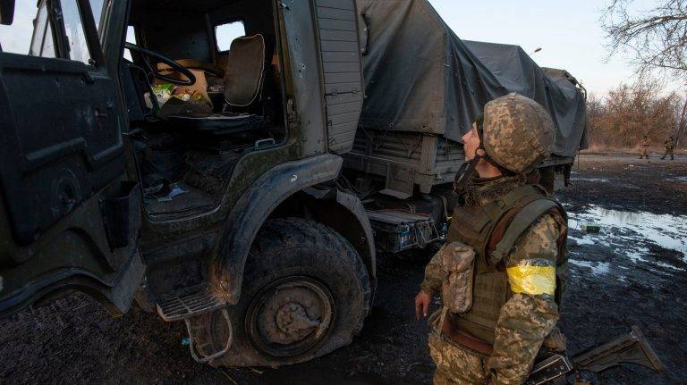 У мережі з'явилося відео колони російських полонених солтатів