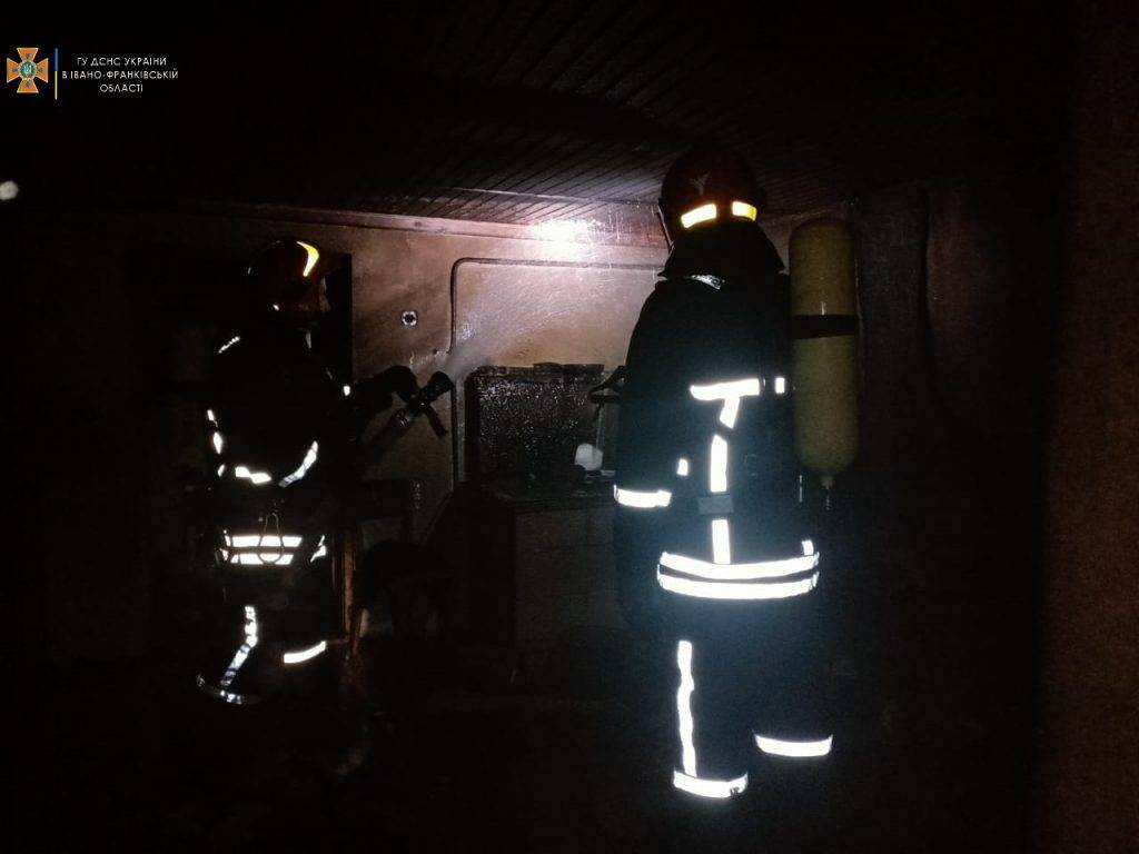 Поблизу Франківська під час страшної пожежі у власній оселі живцем згорів літній чоловік ФОТО
