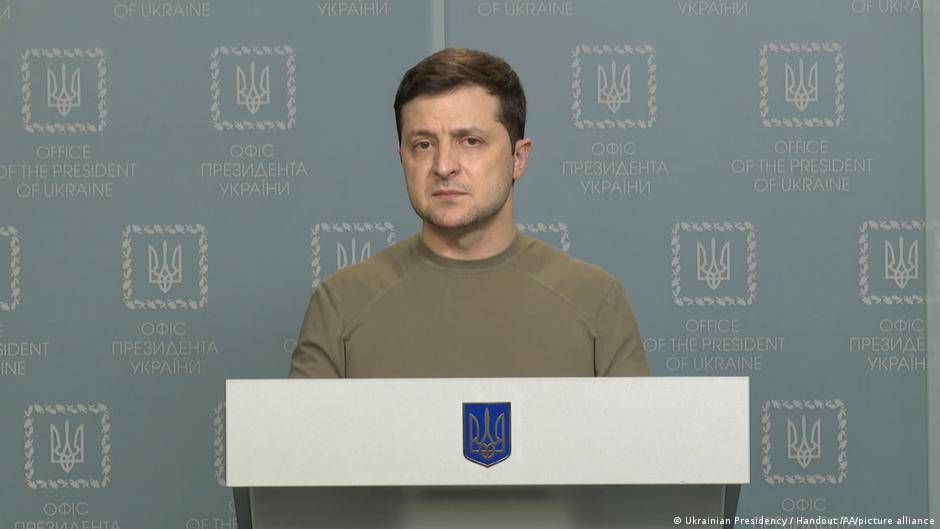 Зеленський жорстко розкритикував рішення НАТО не закривати небо над Україною
