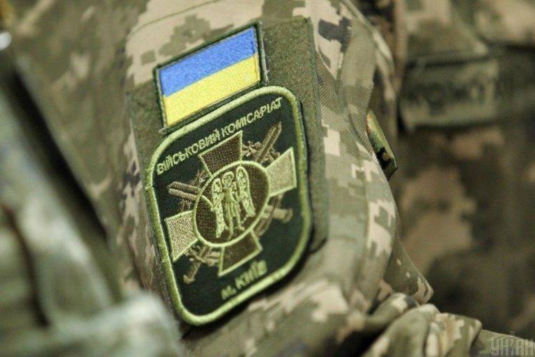 В Долинській ОТГ чоловіків-переселенців не поселяють, поки вони не зареєструються у військоматі