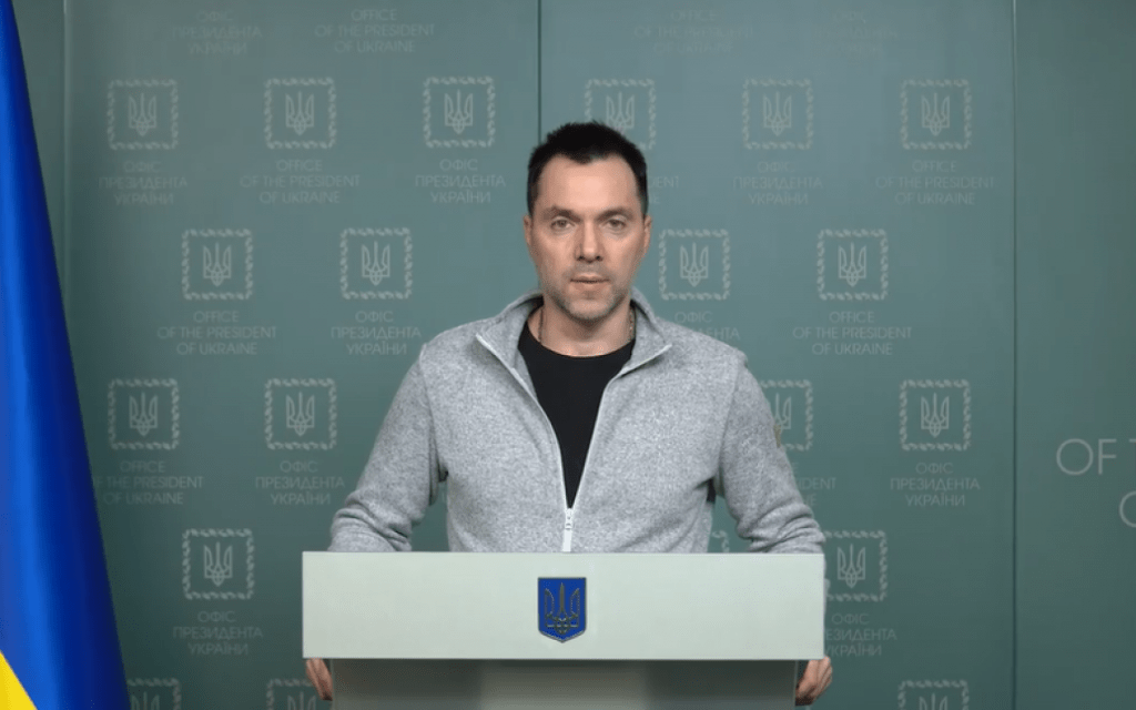Російські окупанти зможуть вести активні бойові дії впродовж усього найближчих 10-14 днів, - Арестович
