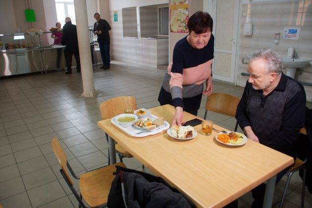 У ліцеях Івано-Франківської громади запрацювали соціальні їдальні ФОТО