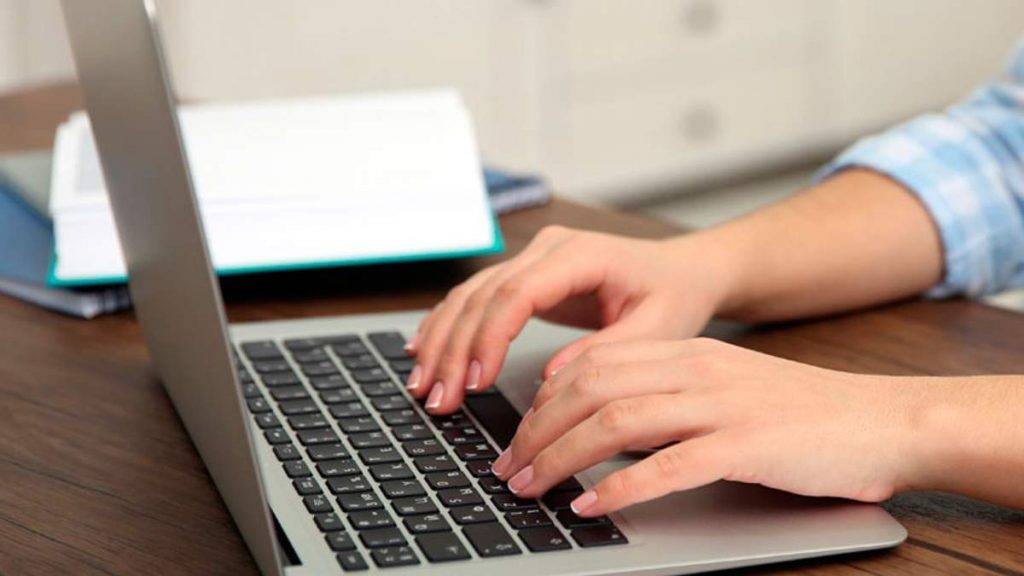 «Україна − не Росія»: що шукають в інтернеті жителі обох країн ФОТО