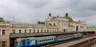 Двох працівників депо у Франківську спіймали на систематичних крадіжках палива Двох працівників депо у Франківську спіймали на систематичних крадіжках палива