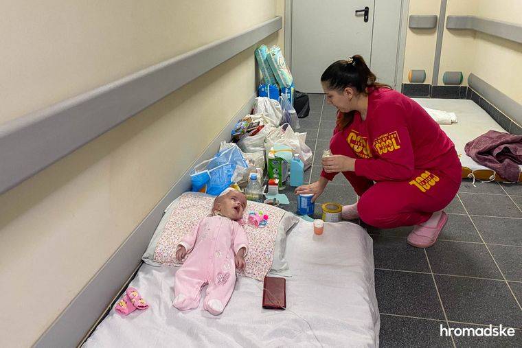 «Вони ж не будуть бомбити хворих дітей, правда?» Репортаж із Охматдиту — найбільшої дитячої лікарні в Україні