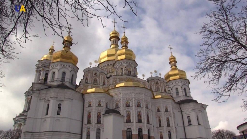 Що відбувається в Києво-Печерській Лаврі та які там настрої ВІДЕО