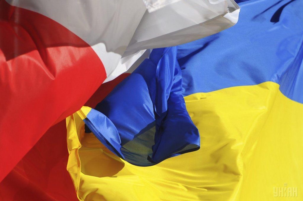 Польща готова прийняти на лікування 10 тисяч поранених українських бійців